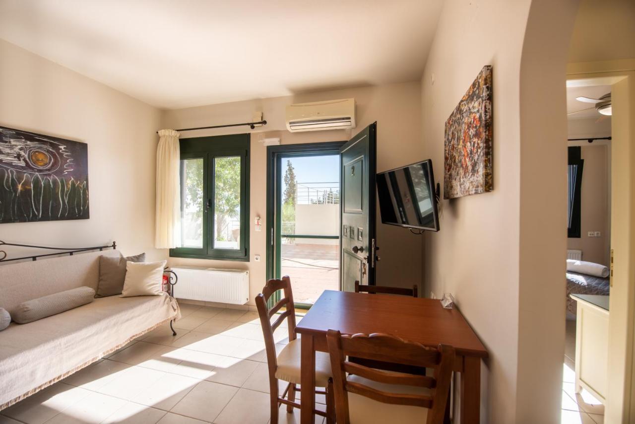 Portela Apartments Kampoula Keratokampos Luaran gambar