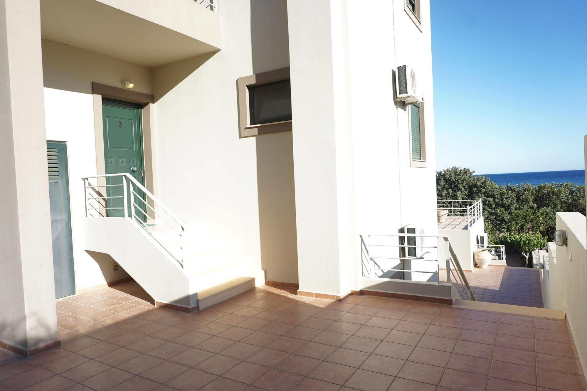 Portela Apartments Kampoula Keratokampos Luaran gambar