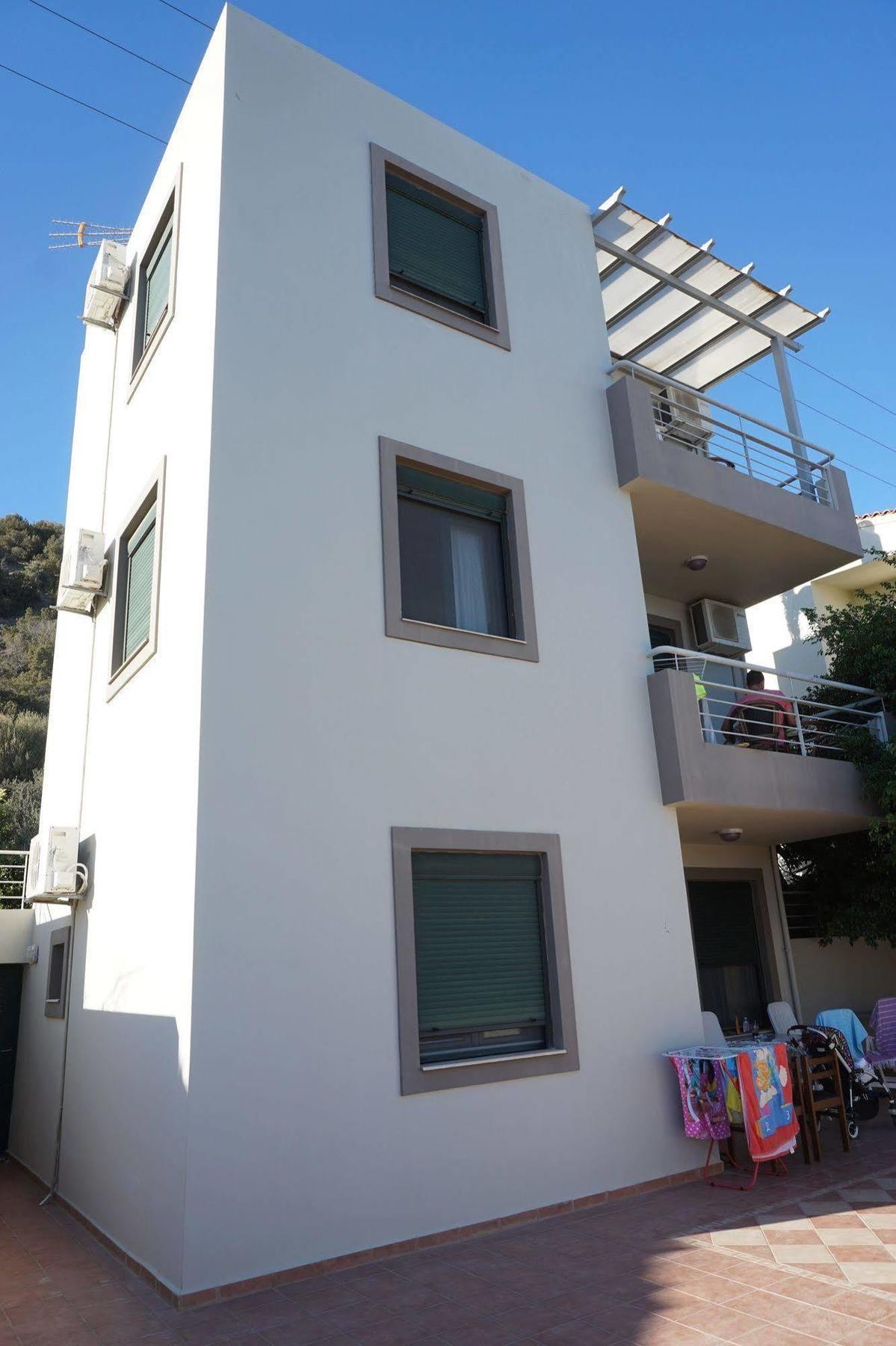 Portela Apartments Kampoula Keratokampos Luaran gambar