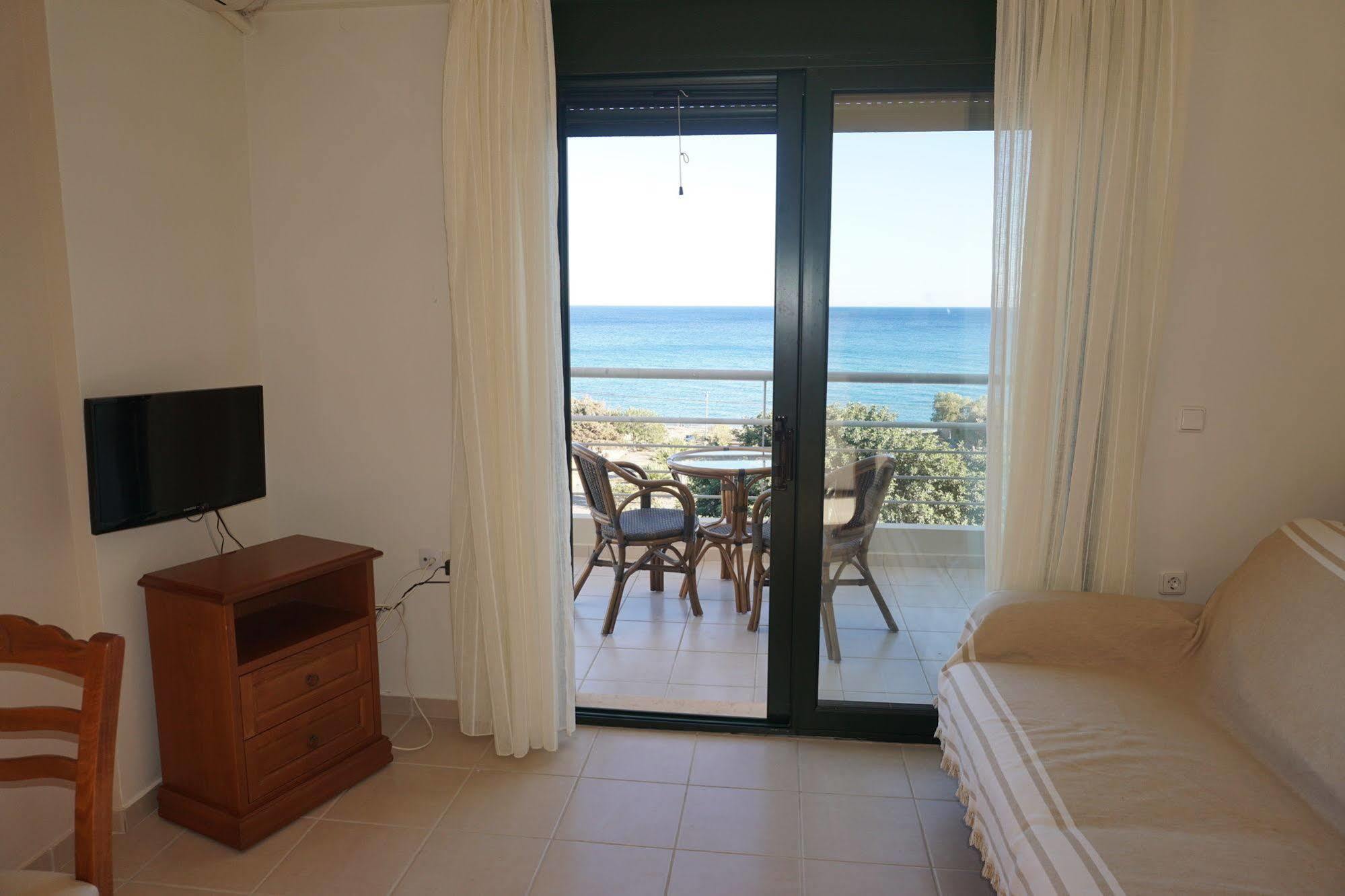 Portela Apartments Kampoula Keratokampos Luaran gambar