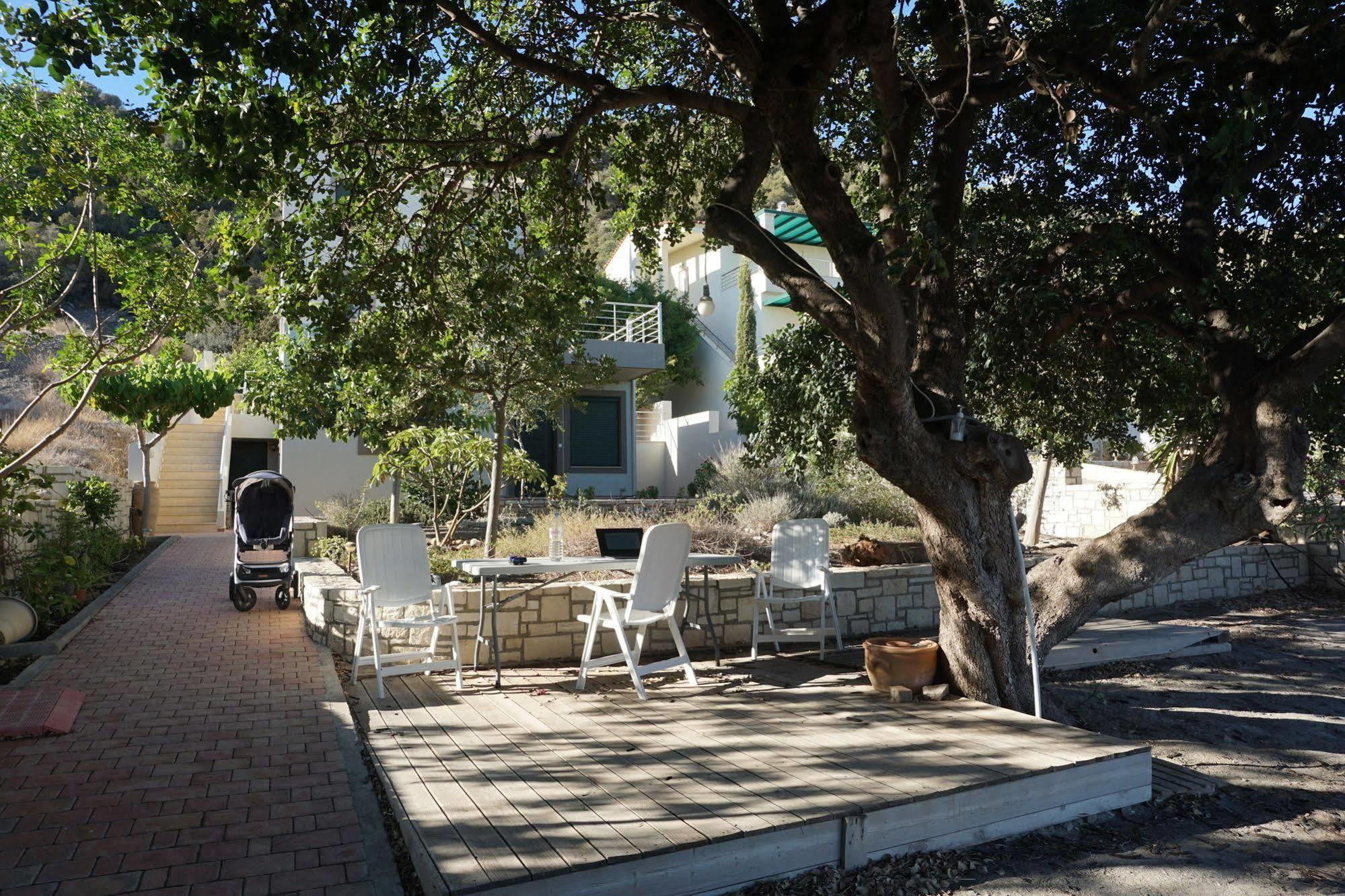 Portela Apartments Kampoula Keratokampos Luaran gambar